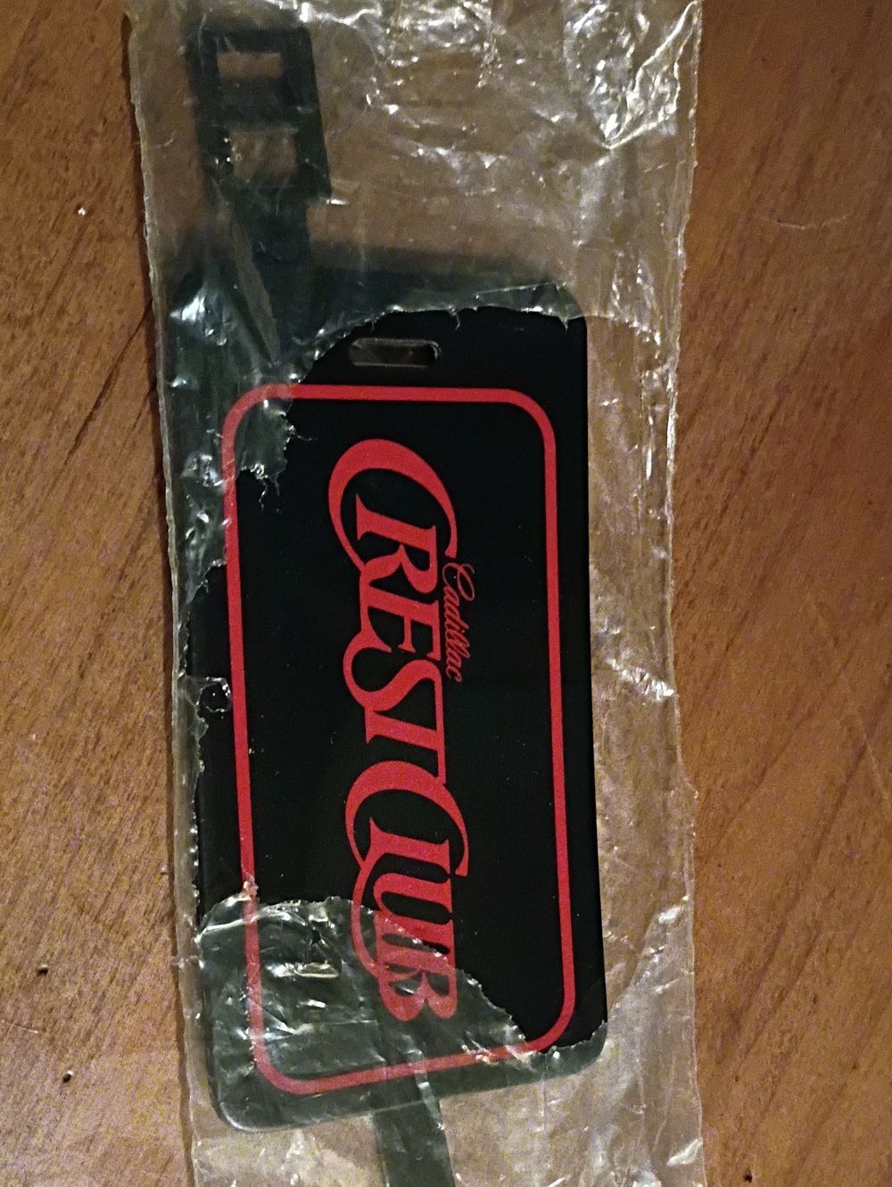Cadillac Crest Club Black and Red Luggage Tag